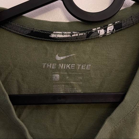 Nike Air Green T-Shirt - Picture 5 of 5